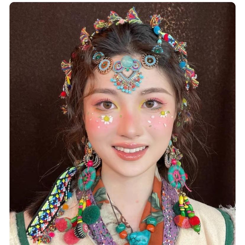 柳州花酒小肆民族服饰