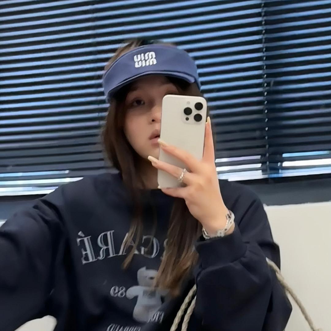 吃不饱饱（穿搭分享）