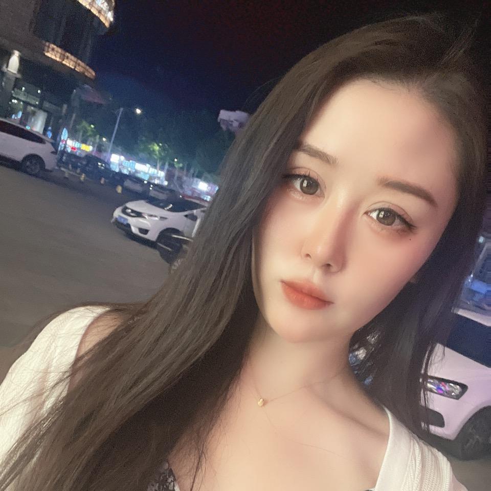 是甜甜（打不过侯静静）