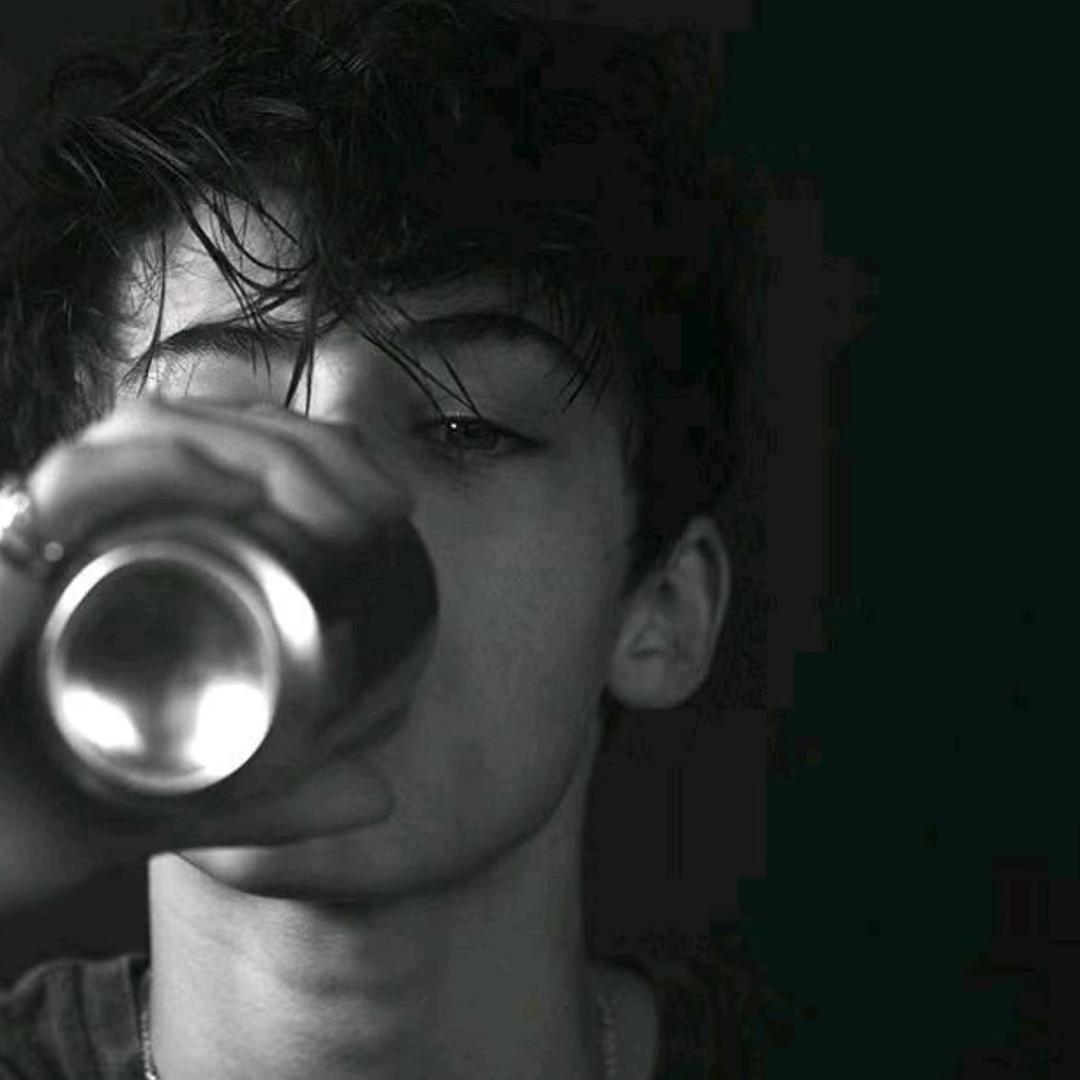 小石.
