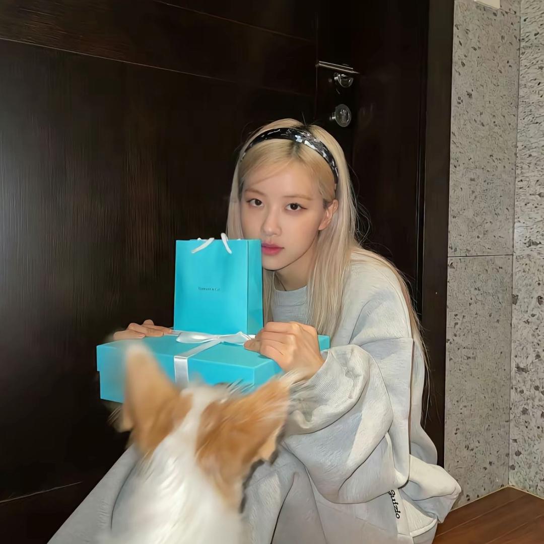 周周👸