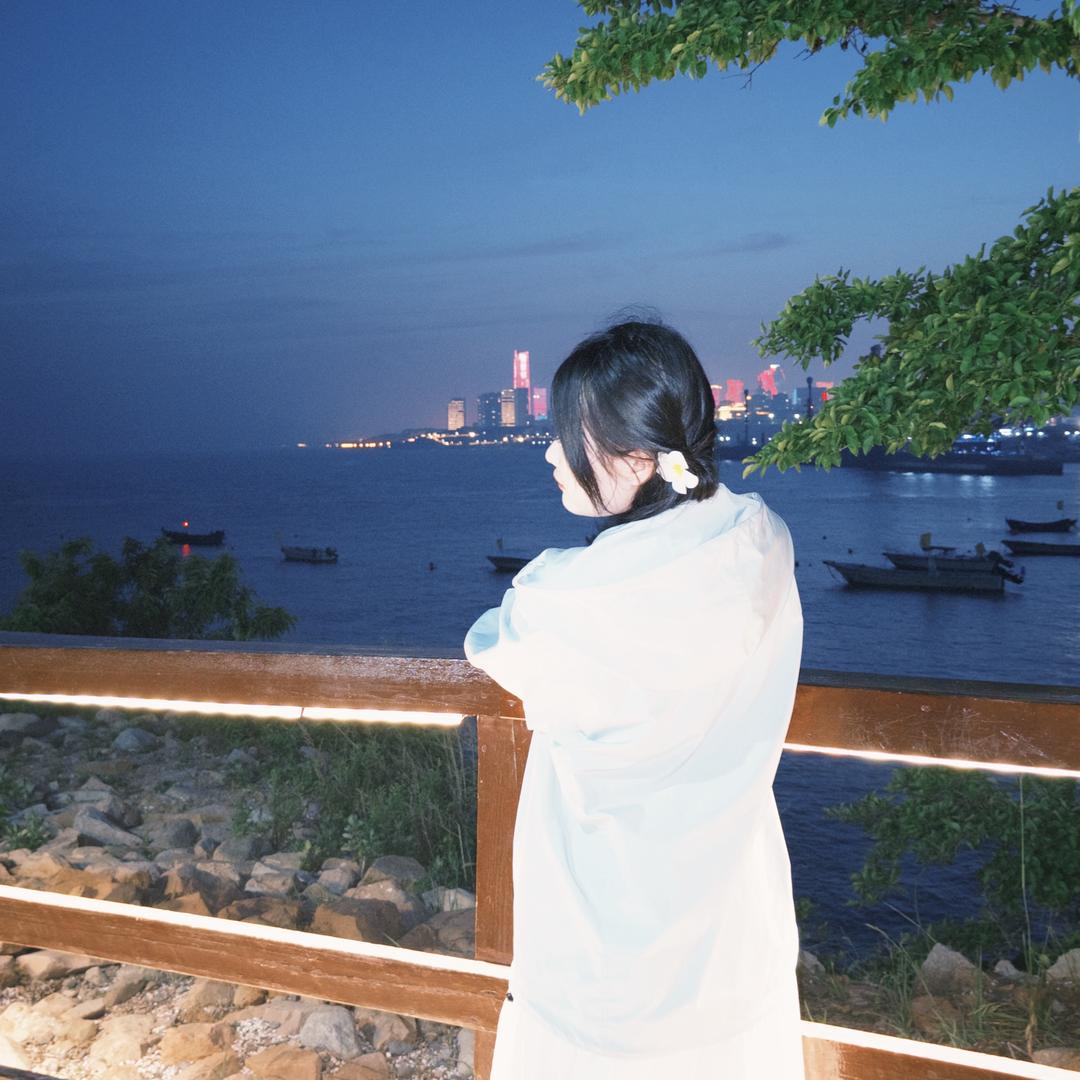 小鱼呆呆