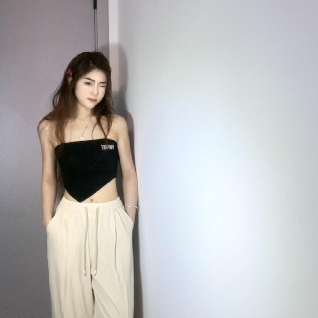 艾莎.