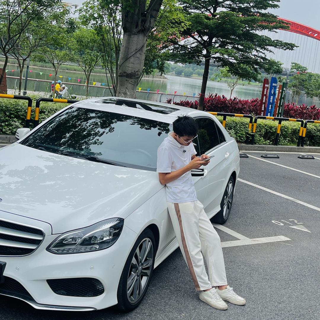 何校长收车车盛世二手车