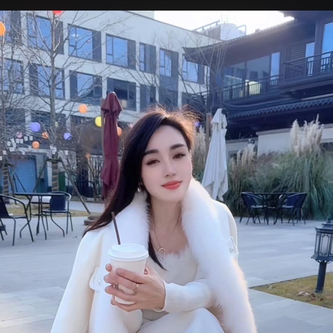 轻舞飞扬服装店