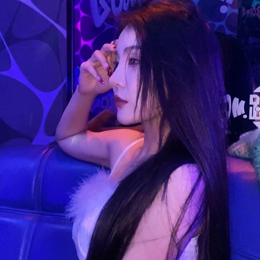 九三.