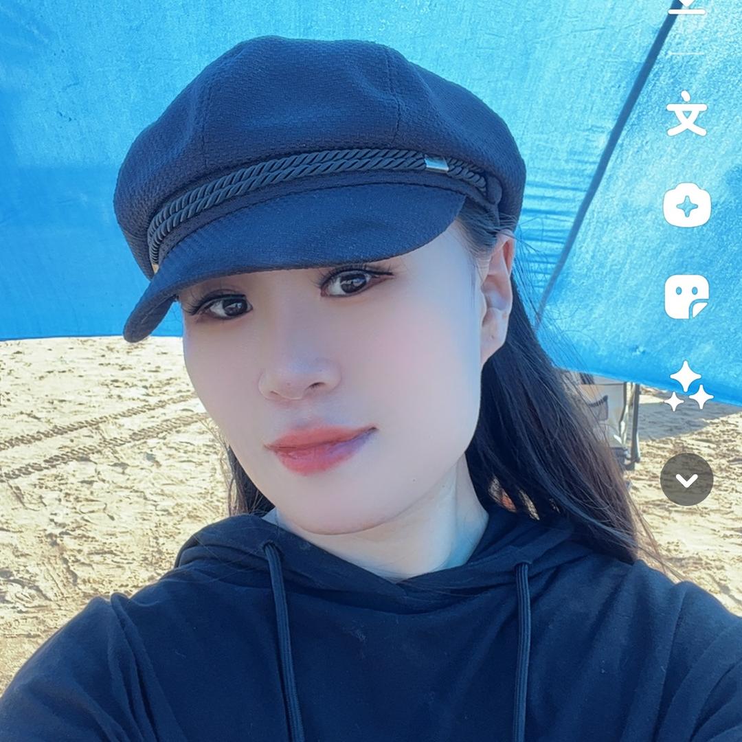 Tina佳佳