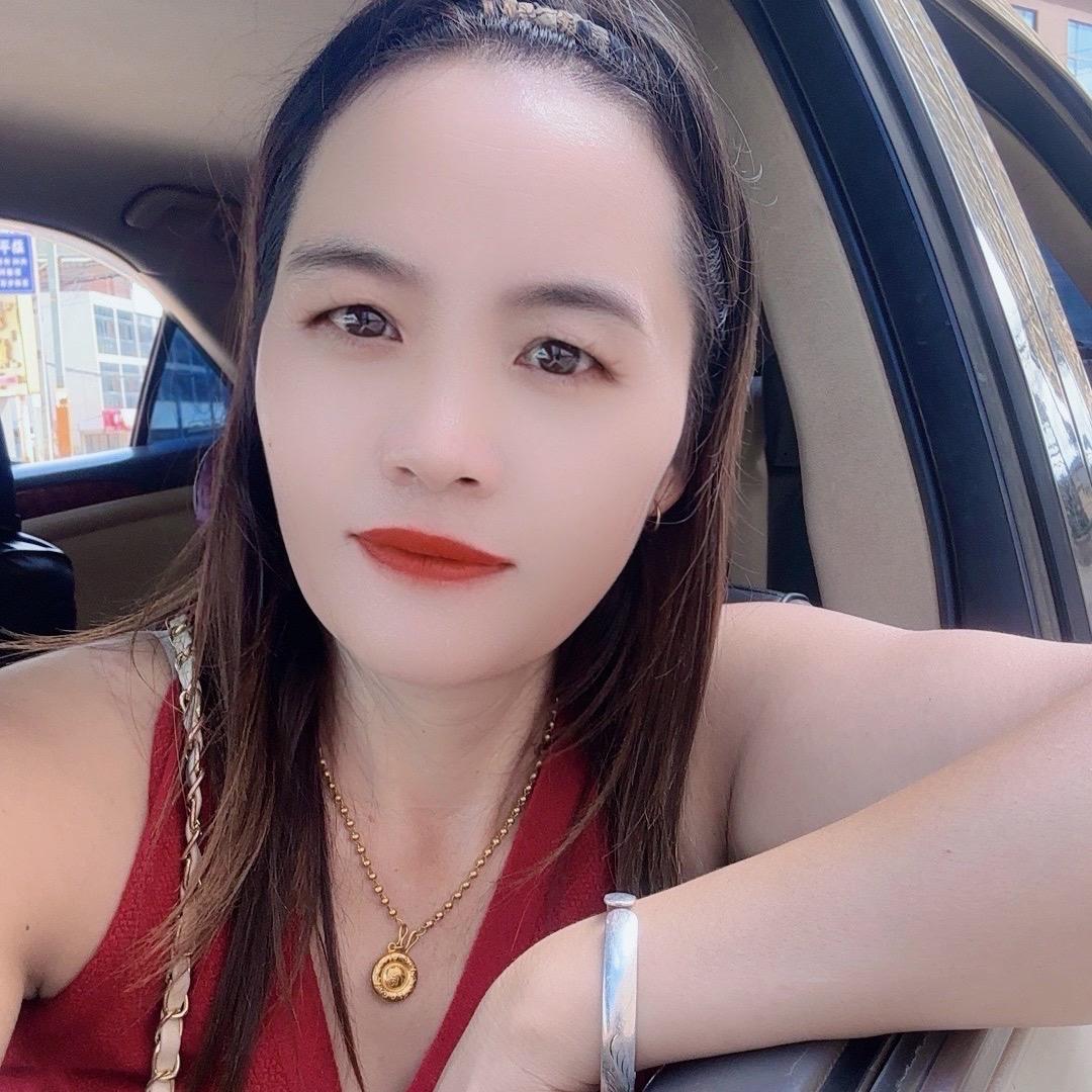 单只蝴蝶🍀私信不回