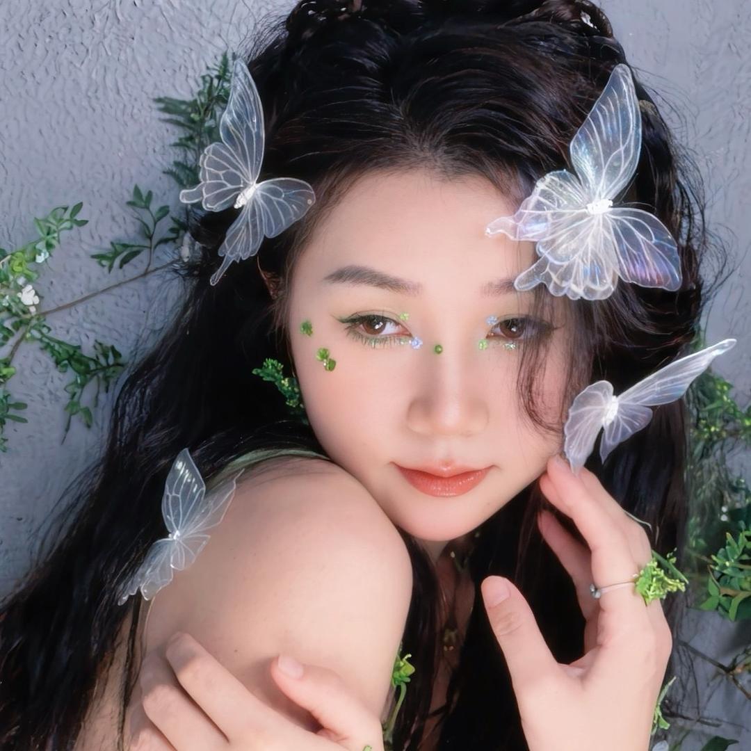 🦋C C🦋