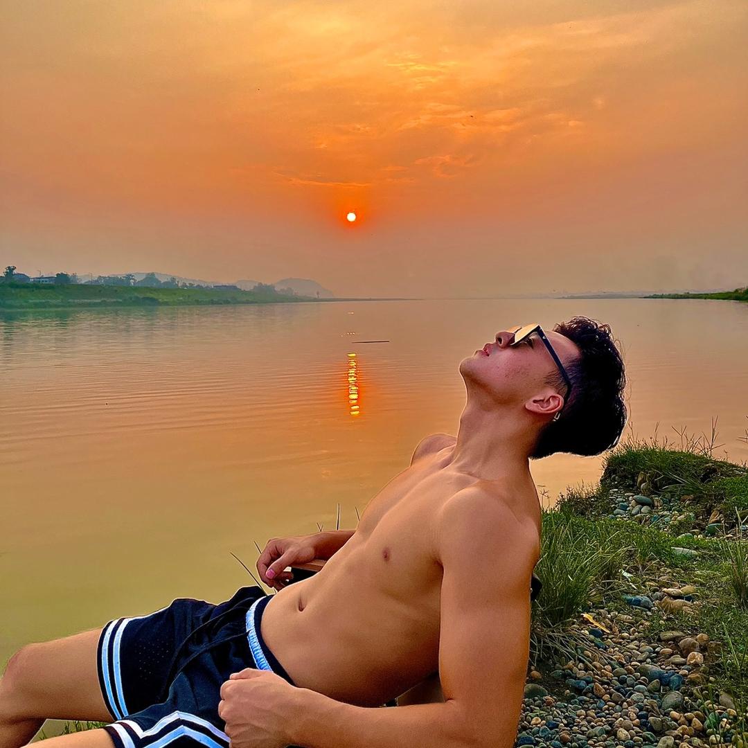李有型