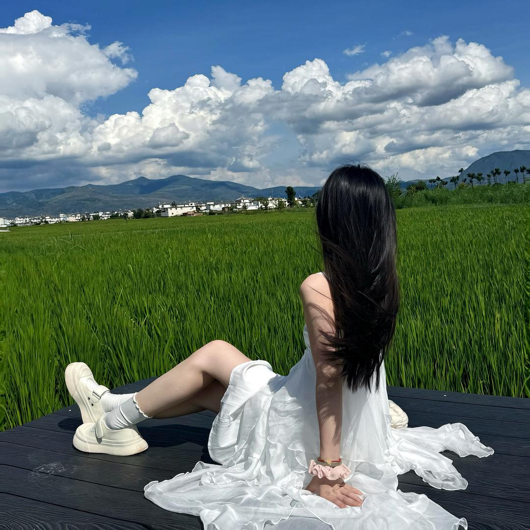 王若若