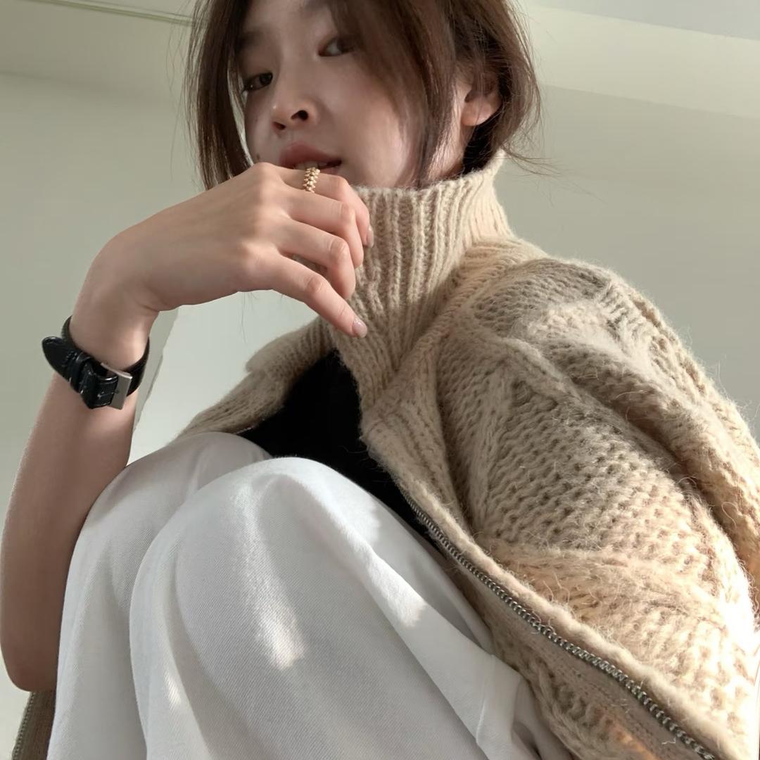 RIVER.女装