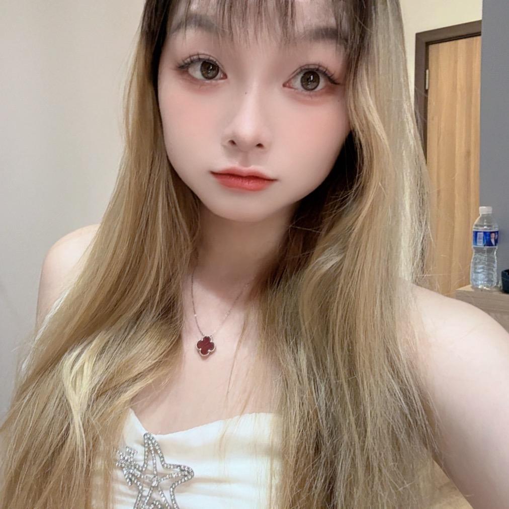 潘潘、