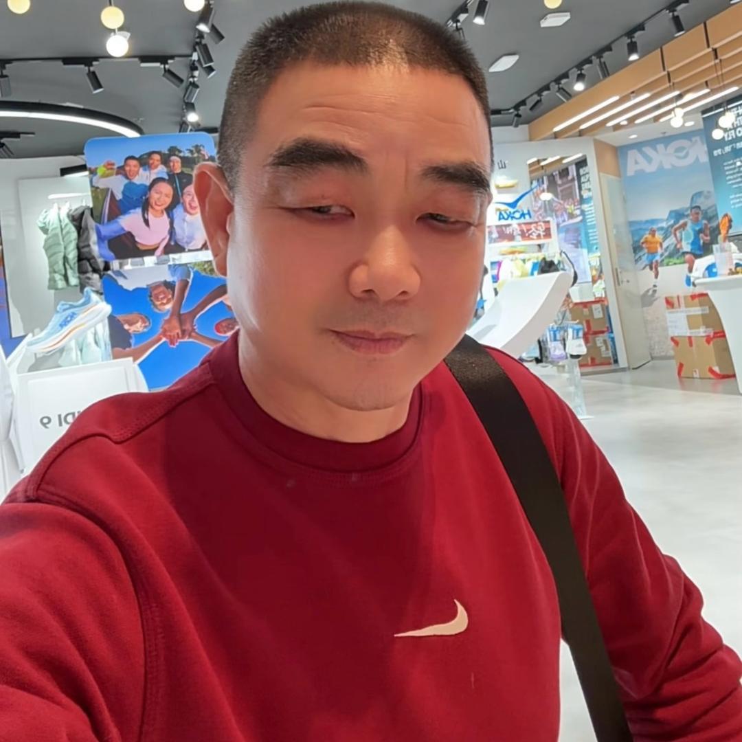 奔六大叔