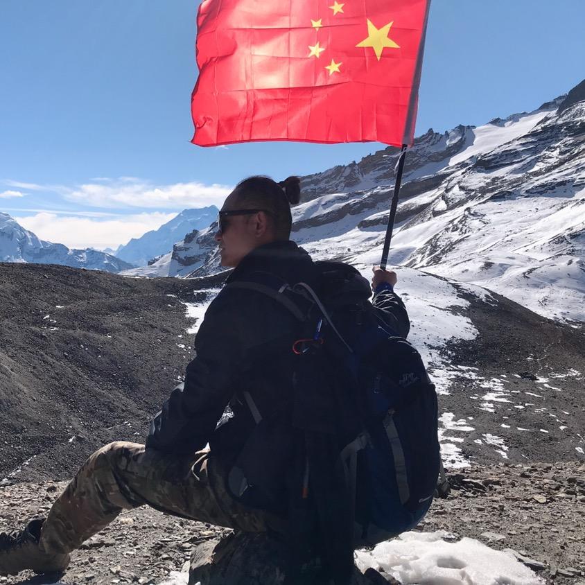 小镇英雄青年！