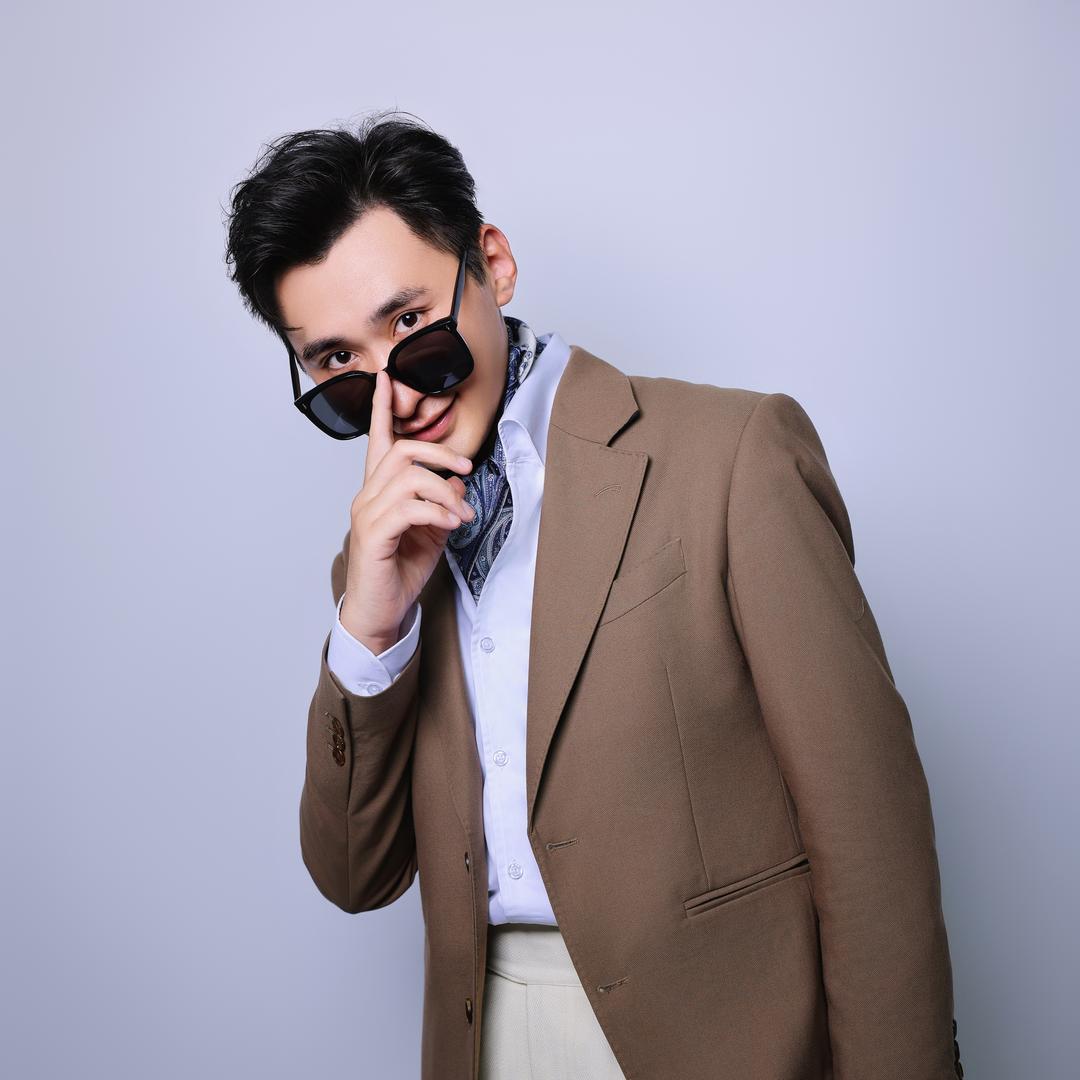 婚礼主持人-卫梁｜Mr.Wil