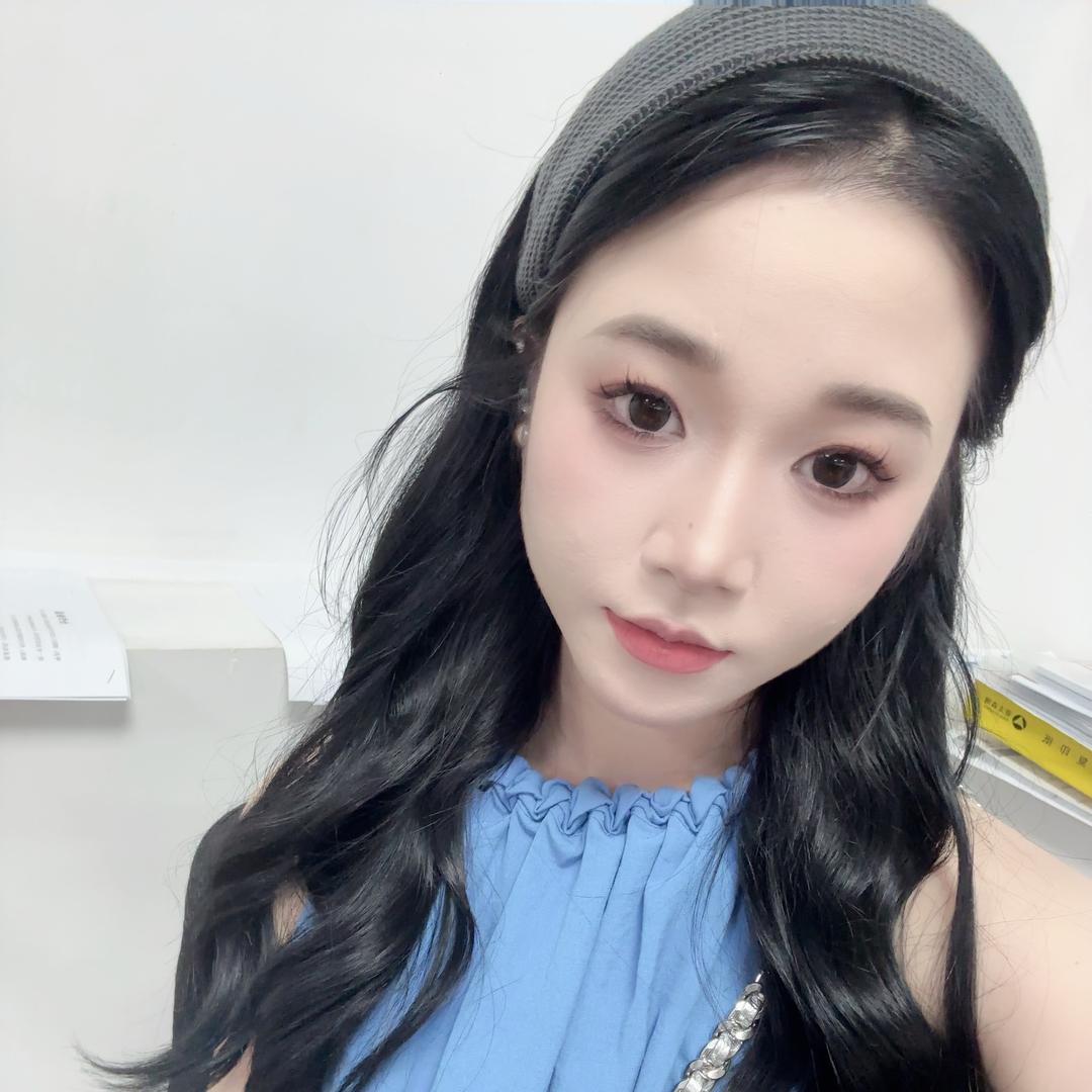 努力奋斗的乐乐（埋头苦干中…）