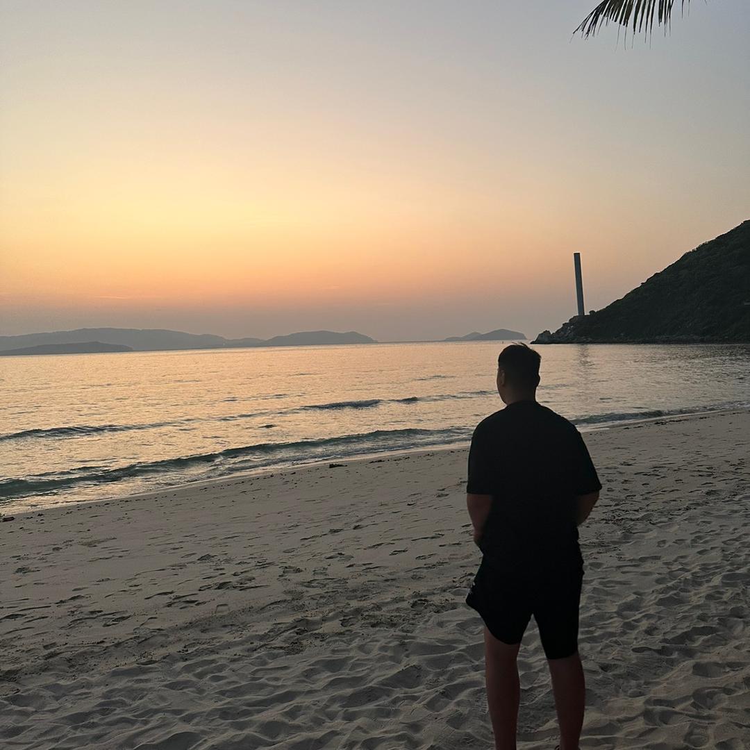 罗教练教游泳泳域向日葵龙猫游泳(昌吉店)