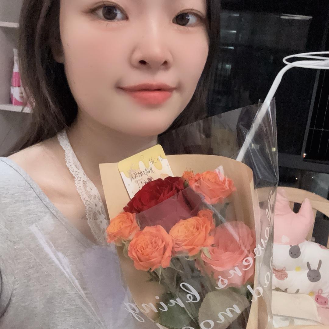 依品女装👗