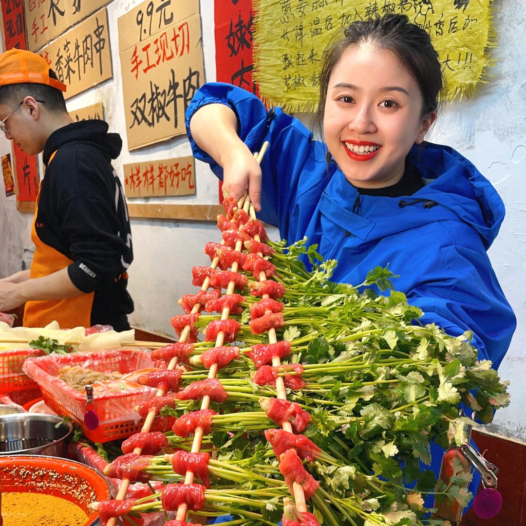 霞姐麻辣烫餐饮