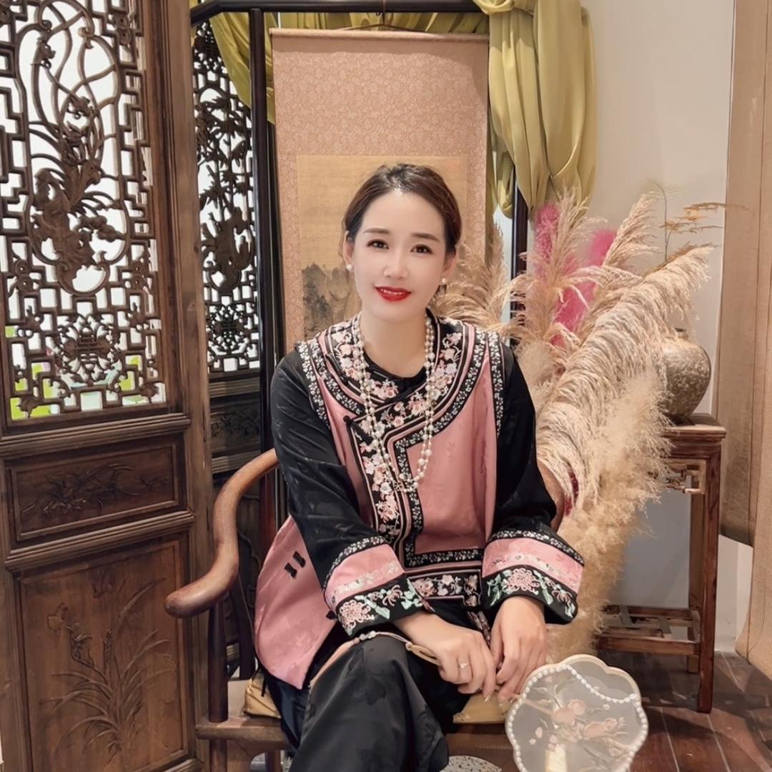 洛希国风女装