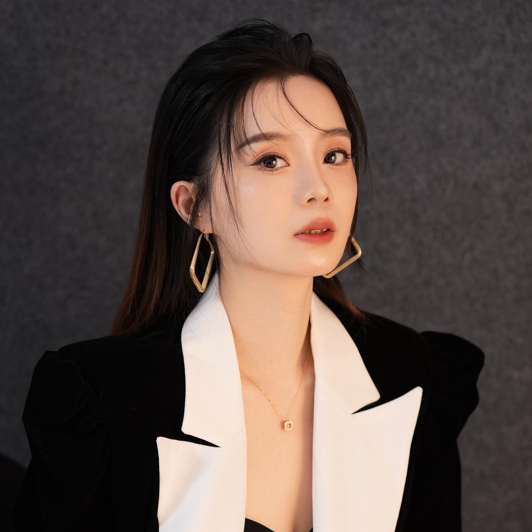 唐唐老丝｜艺咖美学