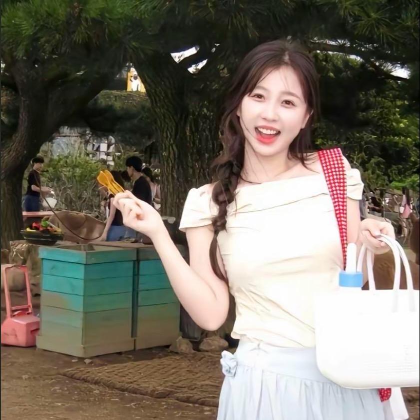 丫丫吖