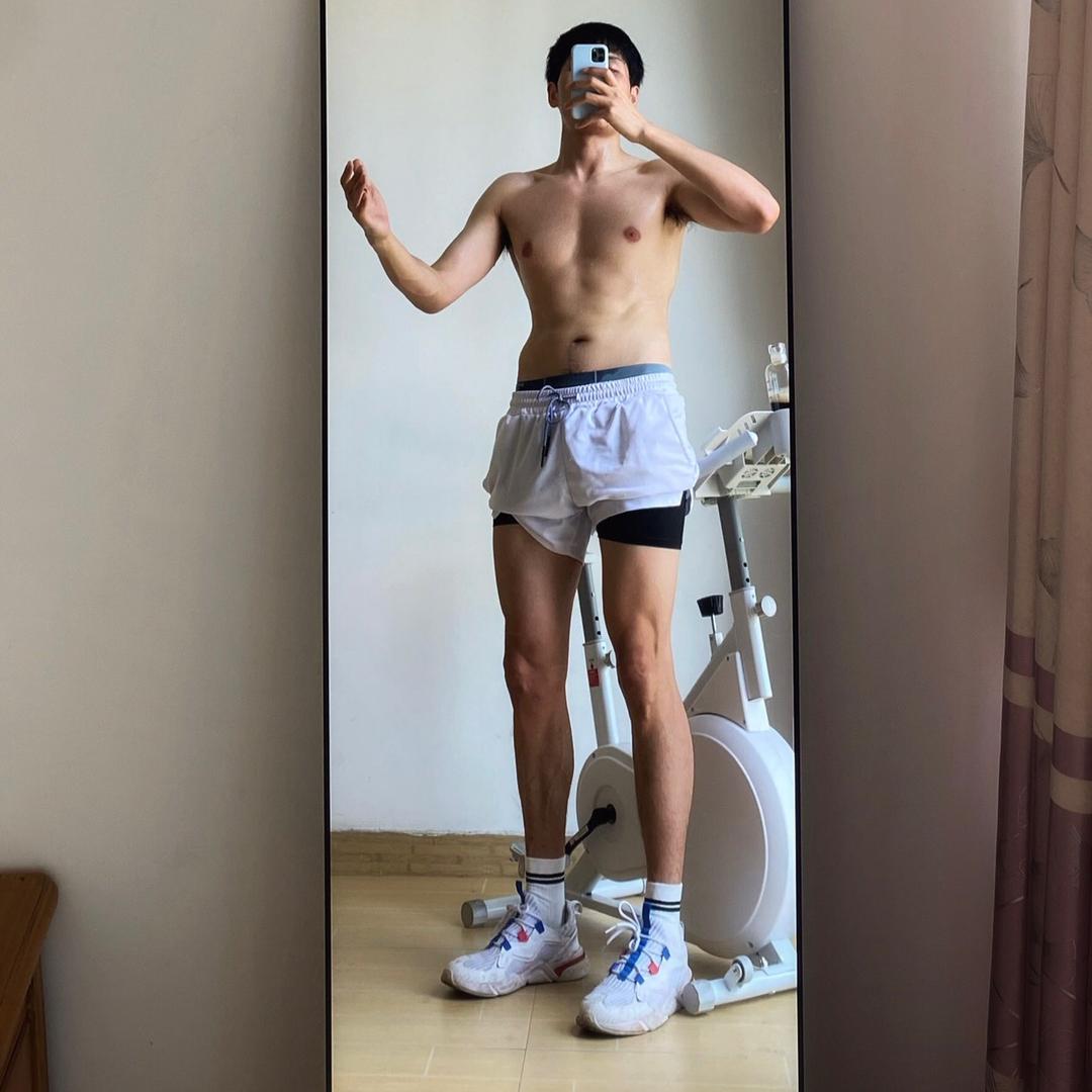 蛋蛋大长腿