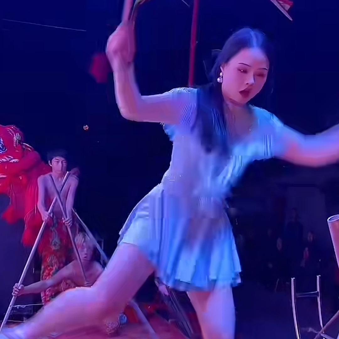 国服第一美的甜心杂技💖