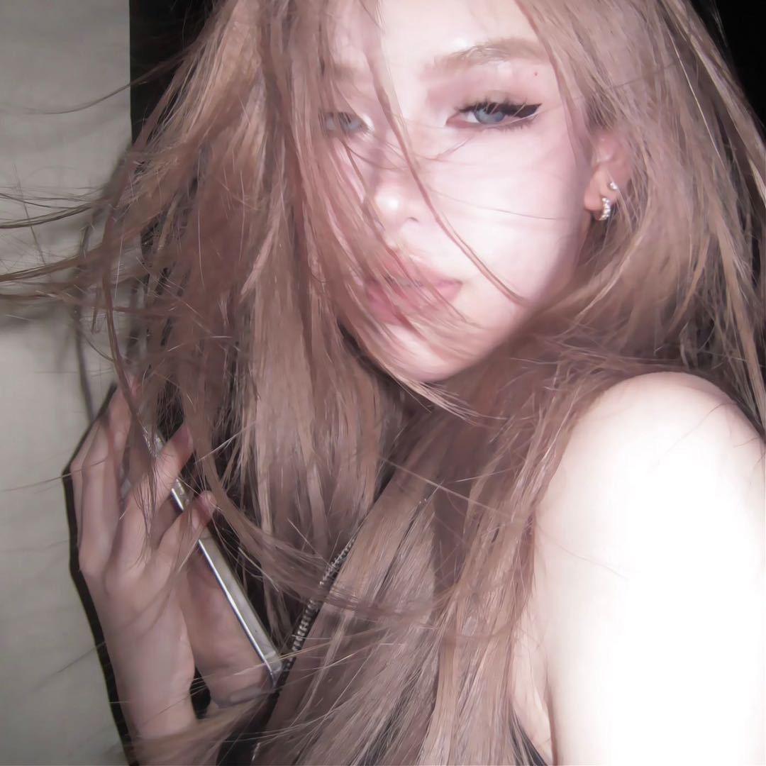 小妍.