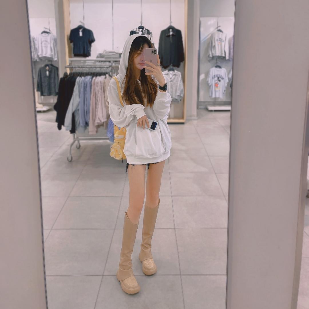 不想懂事的小李