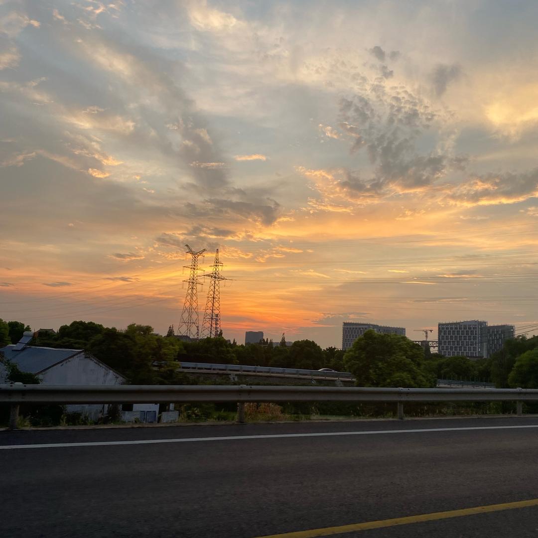 爱跑步的小石同学（不跑步改行了送外卖了）