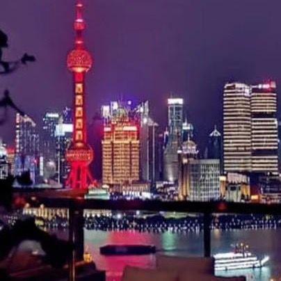 骑着蜗牛狂奔着