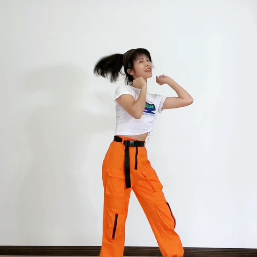 姜姜滨之舞队