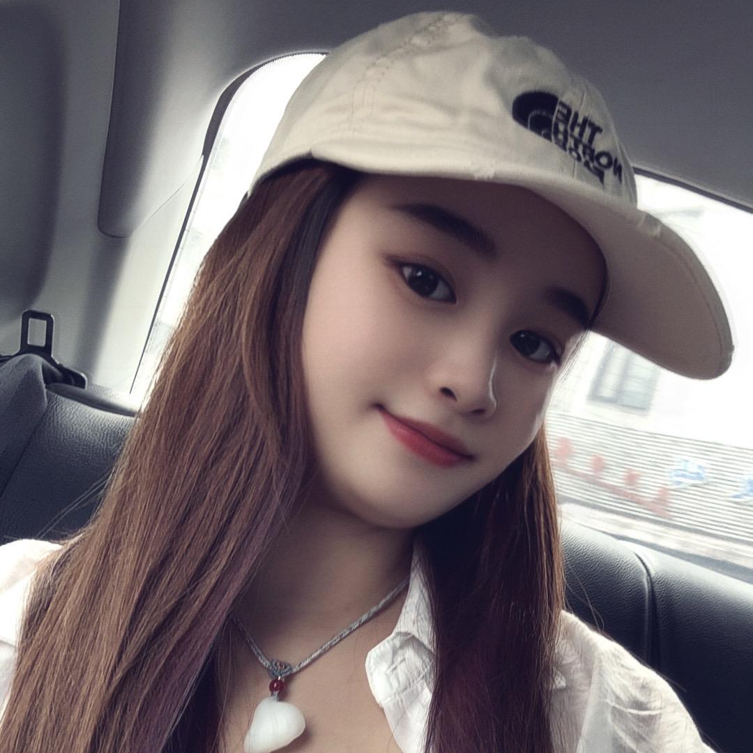 伊伊《拒绝连赞，连赞拉黑😤》