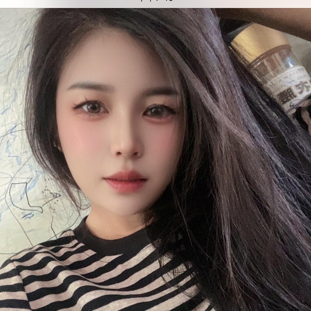 颜小七@