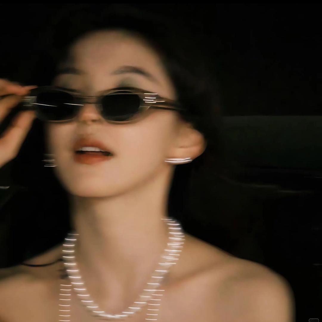 爱练背小师姐