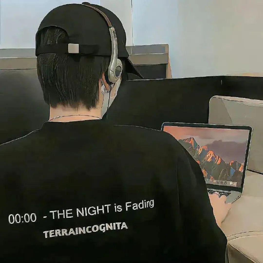 小情绪的鱼🐟