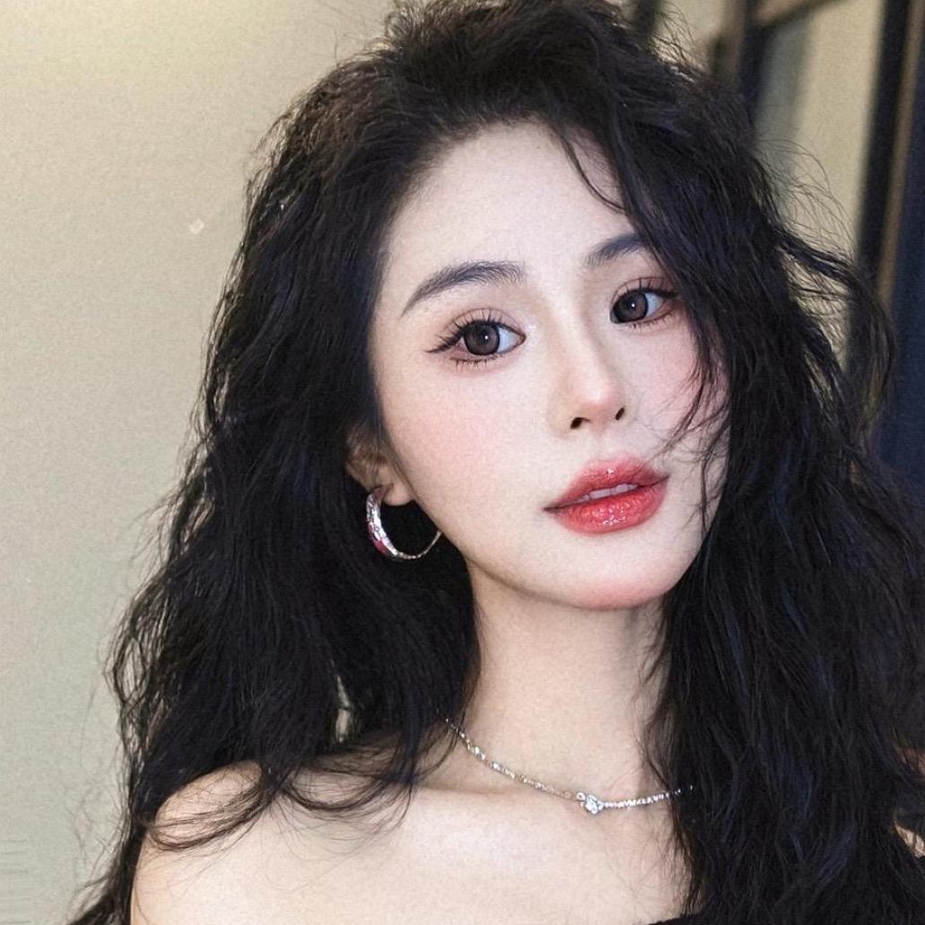 卖手机的张巧巧