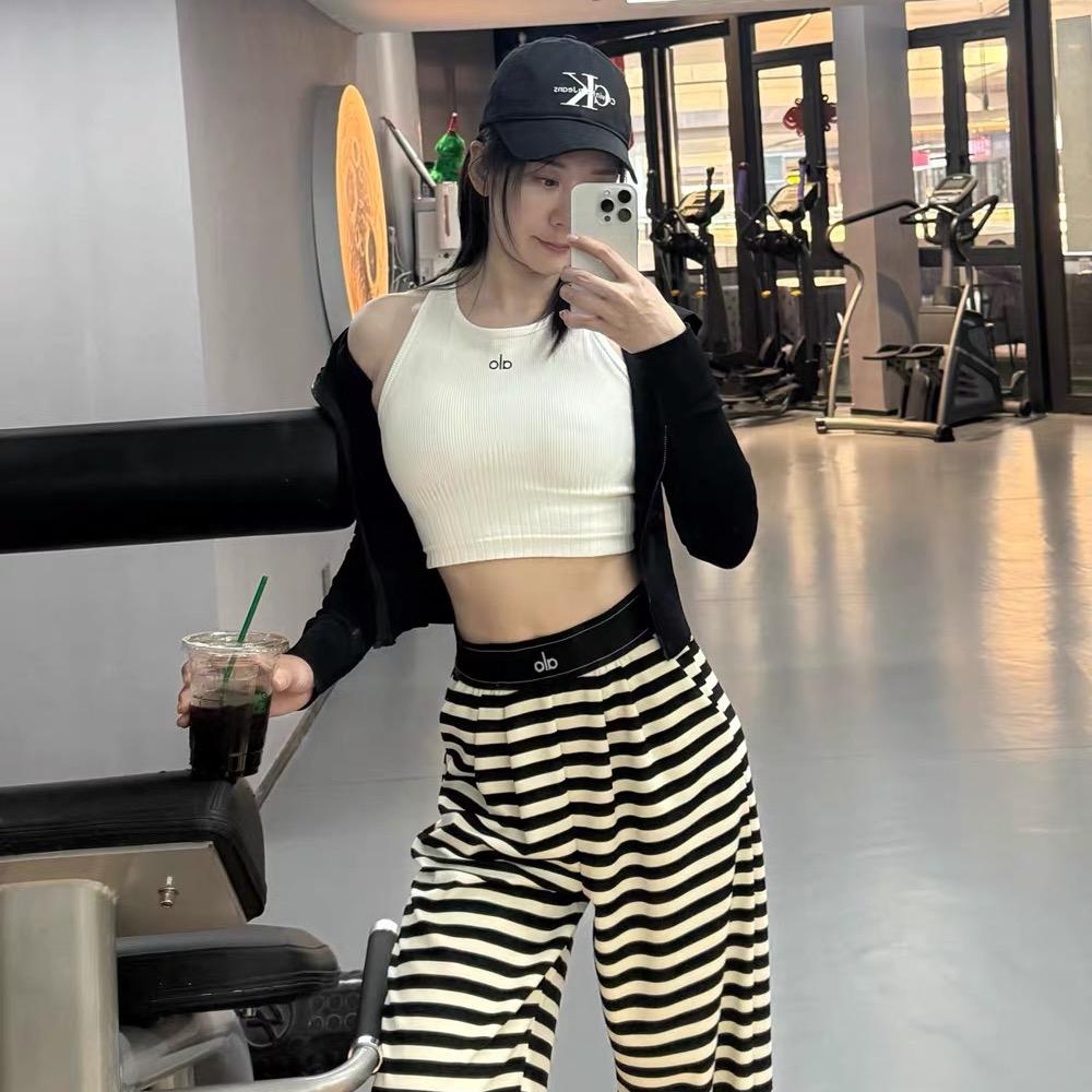 alo北美女孩穿搭