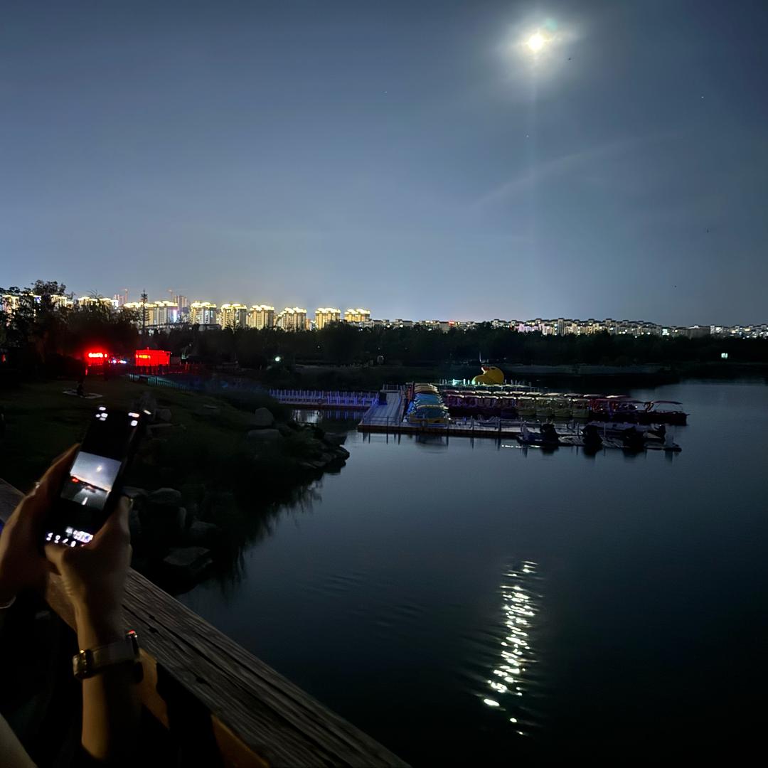 你好，我是………