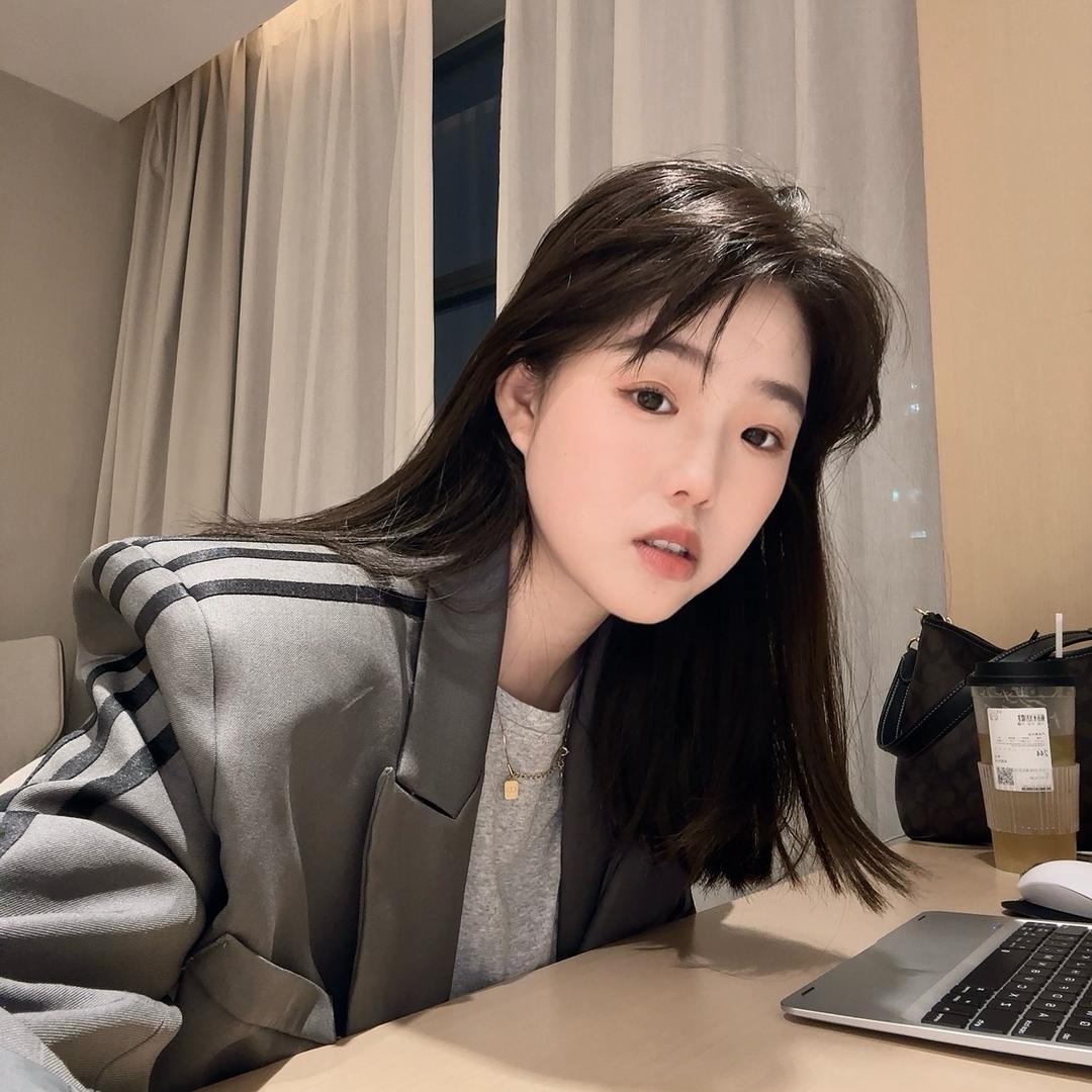 杨妮