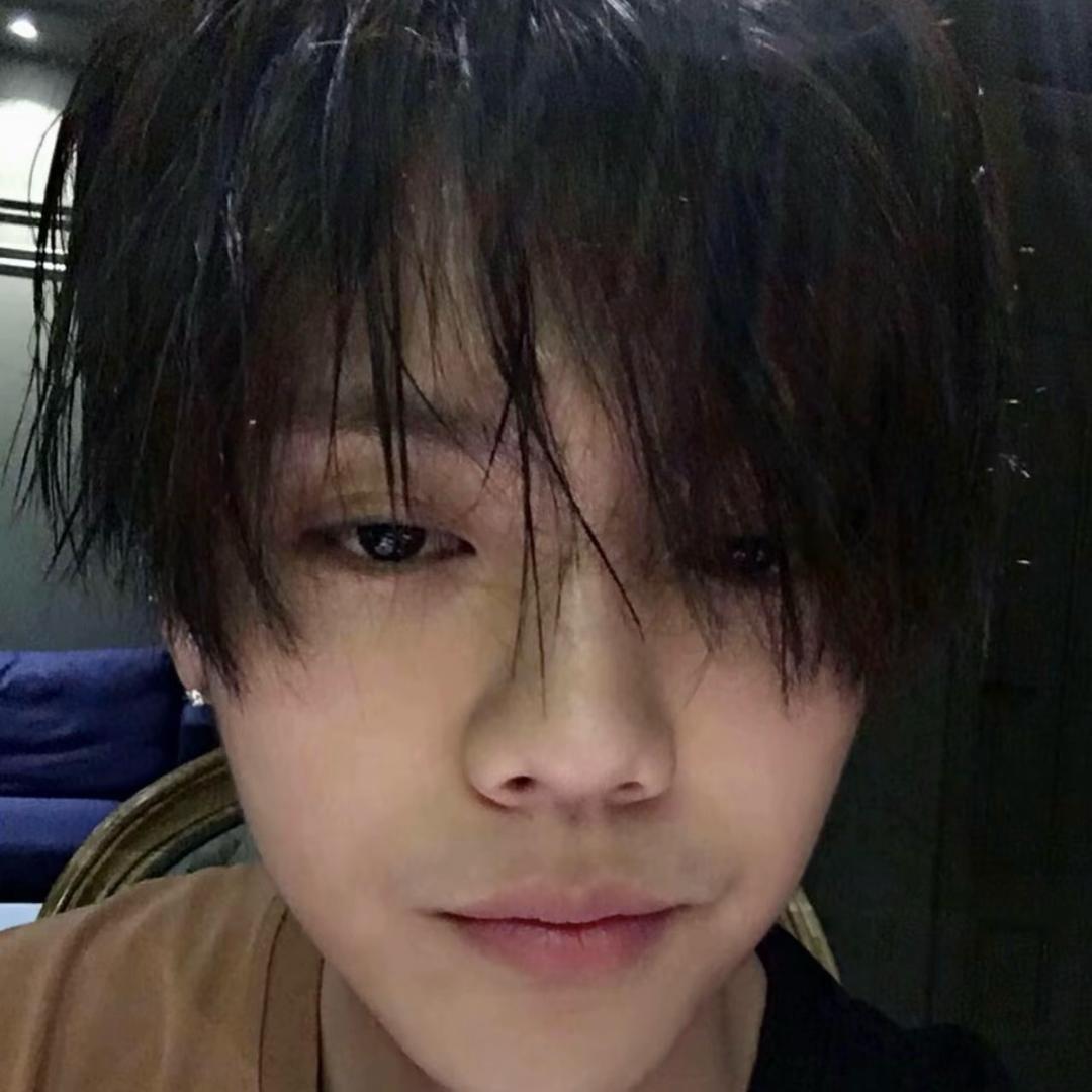 小苏.^