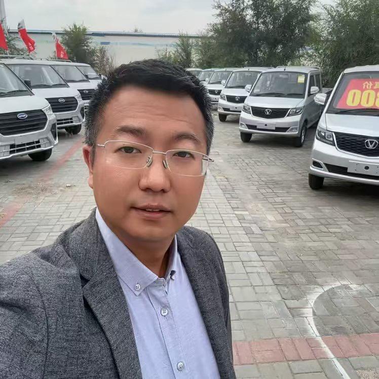 通辽灵达汽车城（飞总）