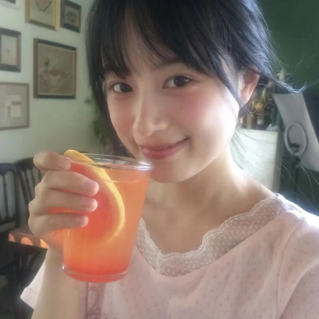 栀。