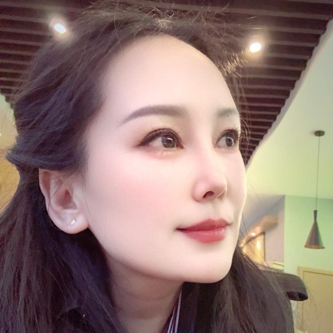 我是程艺吖
