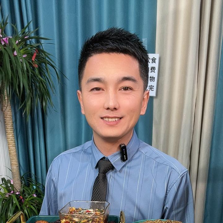 春春热爱美食
