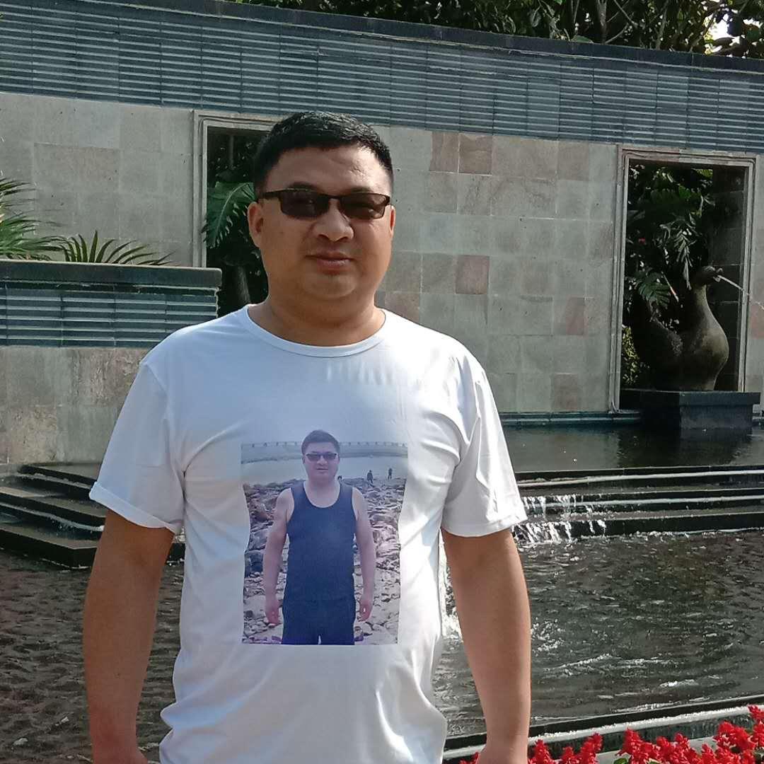 贺华伟