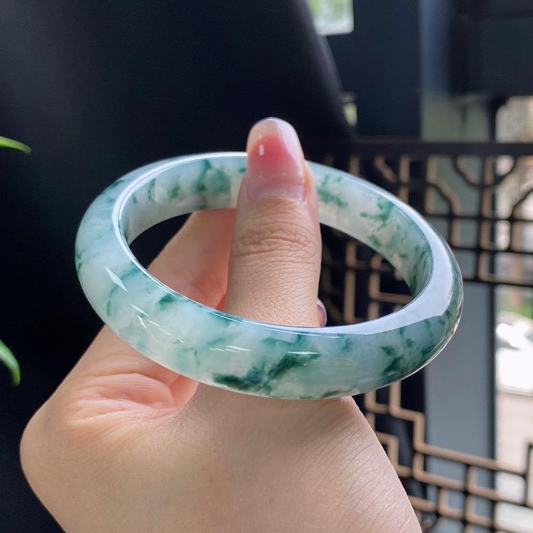 钱多多表弟翡翠润玉轩珠宝