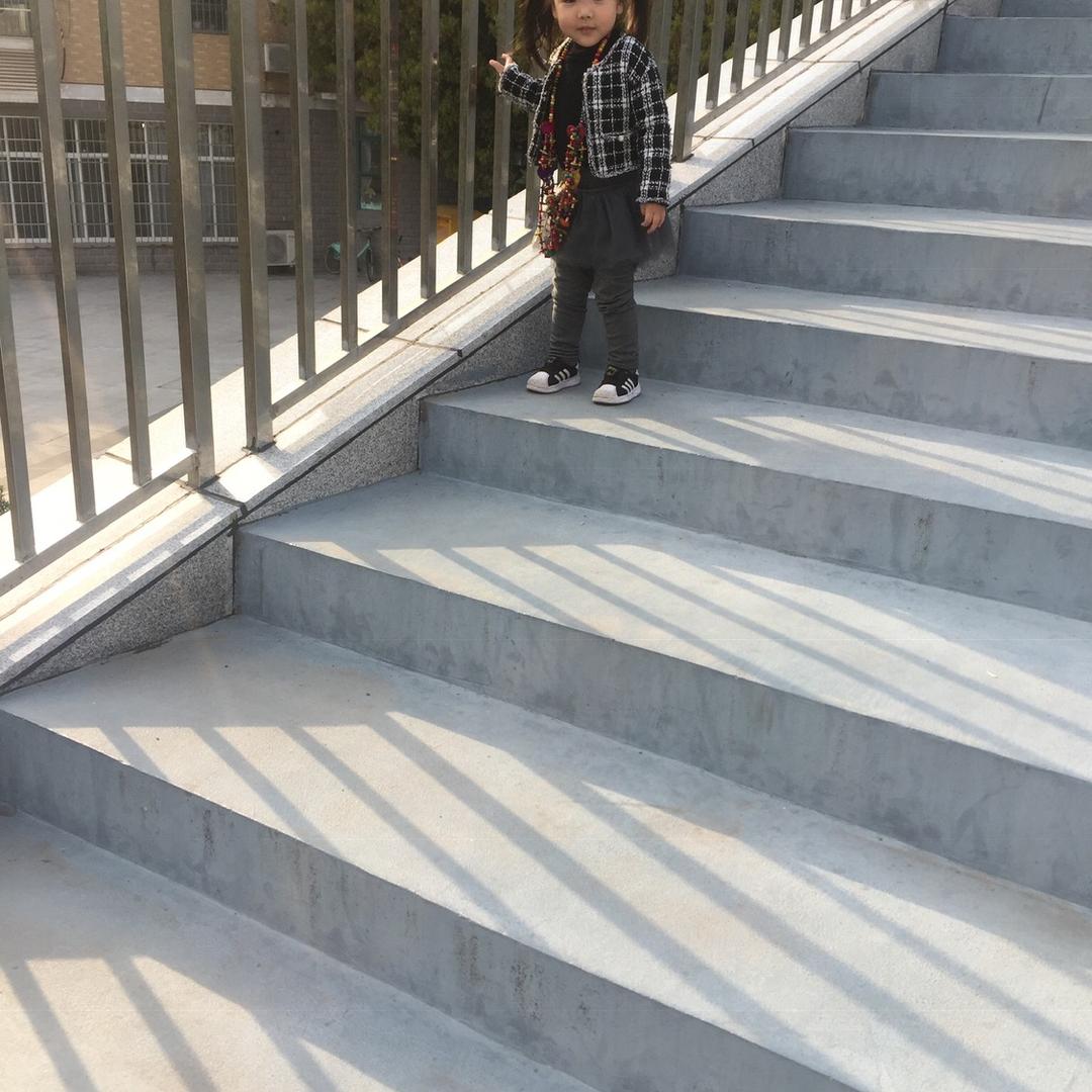 飘在外